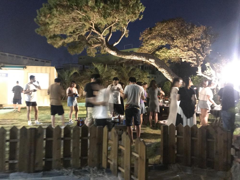 정원 바베큐 파티