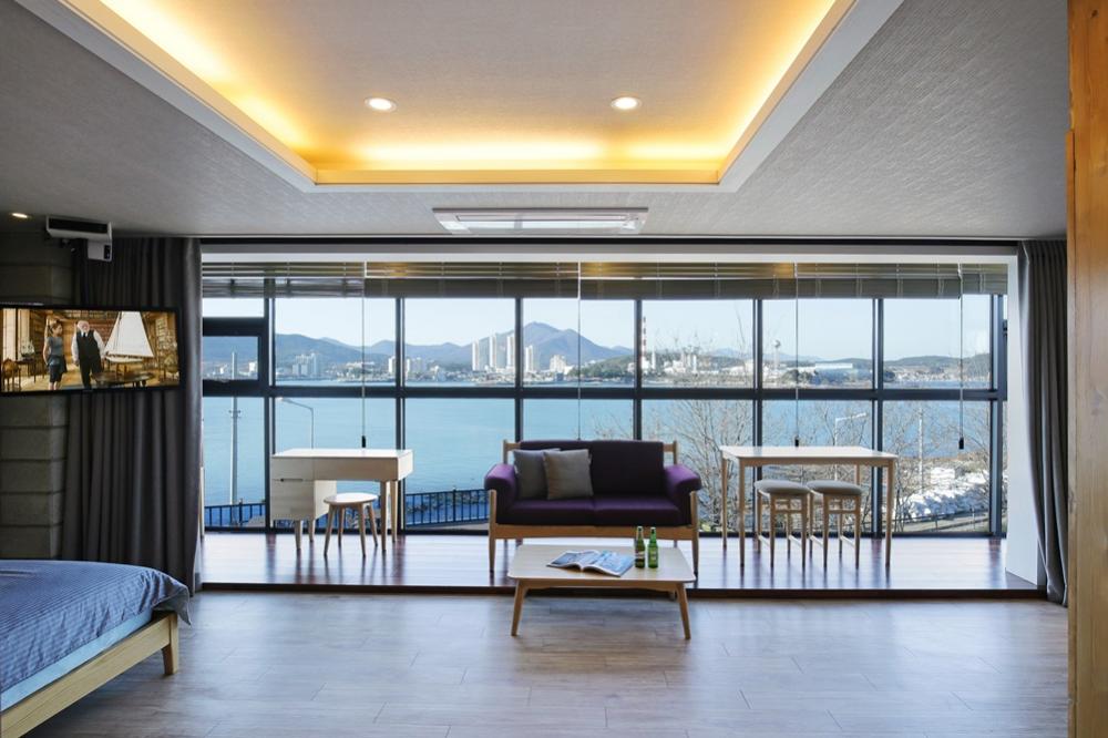 본관202호