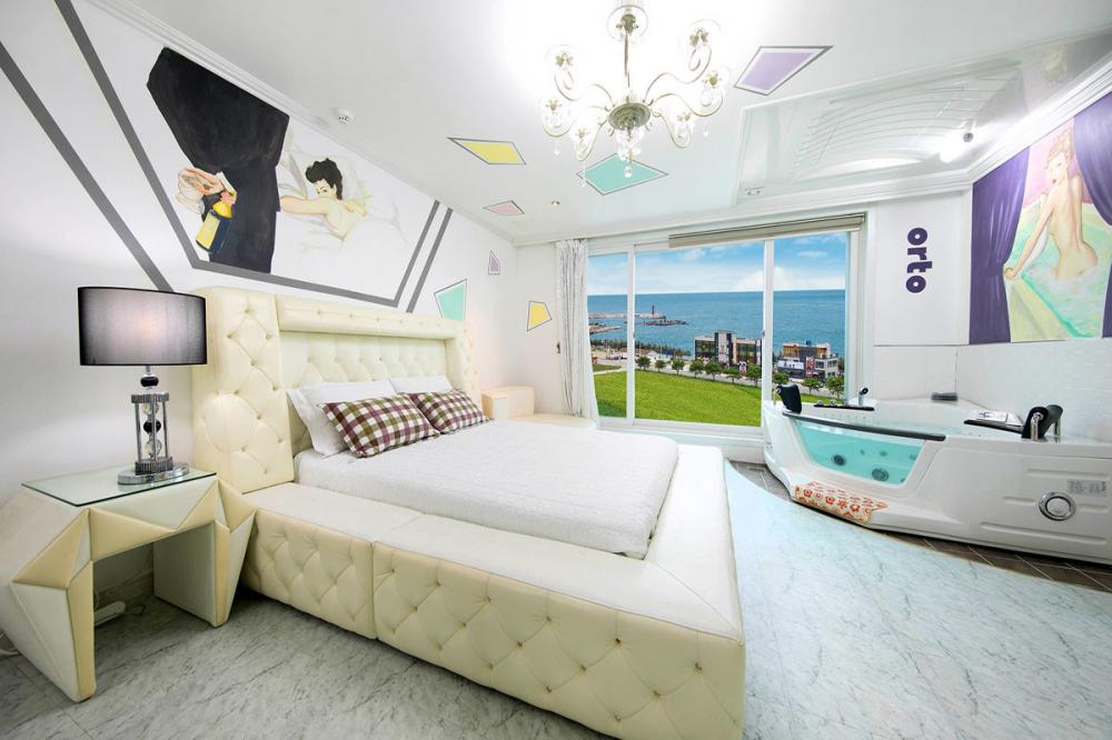 로맨틱(202호, 월풀스파)