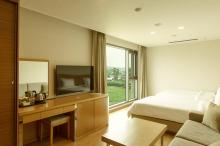 Standard Twin (Mountain view)