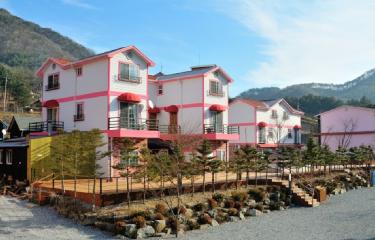 힐스프링펜션리조트 썸네일2